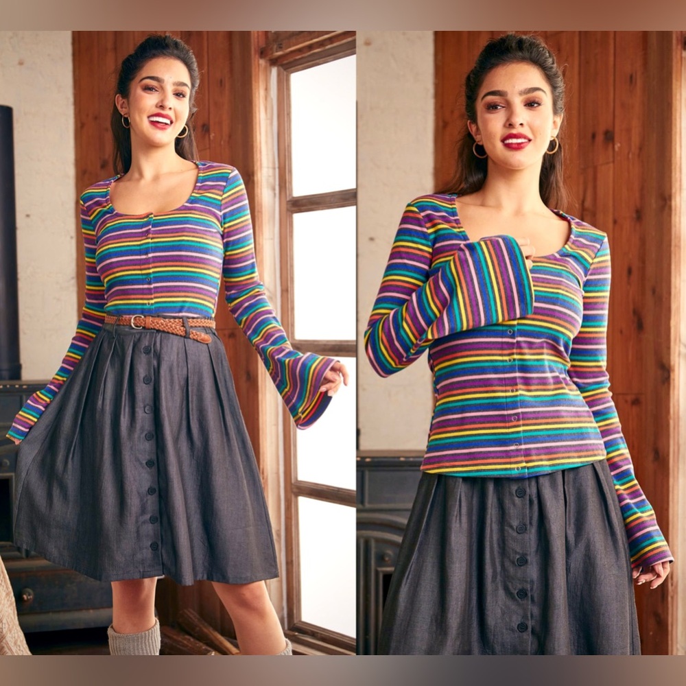 MODCLOTH "Lost In Love" Retro Bell-Sleeve Top, LIKE NEW, Size Medium - Picture 3 of 14